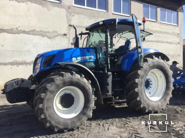 Трактор New Holland моделі T7060