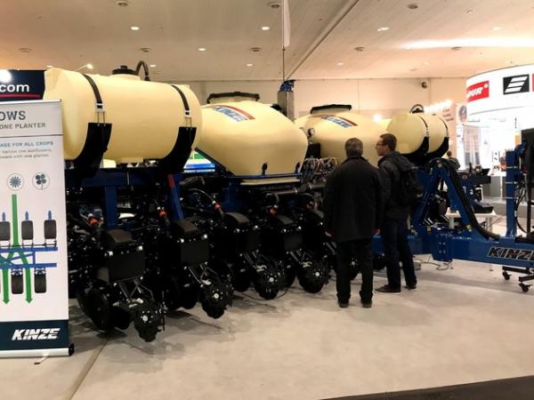 Сільгосптехніка компанії Kinze на виставці Agritechnica 2019