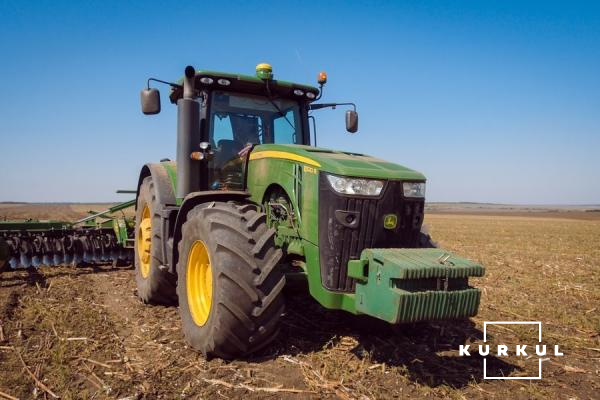 Трактор John Deere 8320R