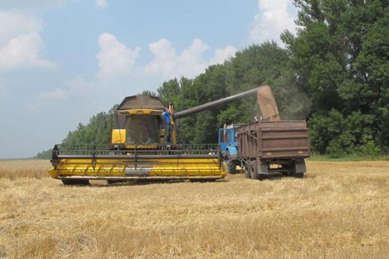 Збирання врожаю на Харківщині