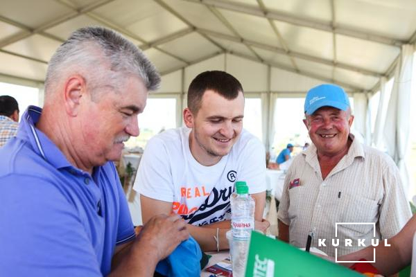 Учасники заходу діляться досвідом