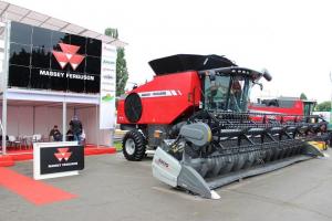 Зустрічайте демонстраційний тур комбайнів Massey Ferguson 