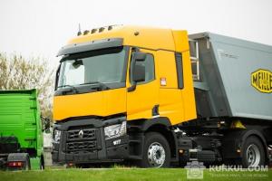 Вантажівка Renault C 440 з причепом Meiler