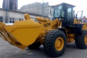 На українському ринку з’явився навантажувач SEM 660D