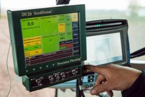 Експерти Precision Planting розповіли, як досягати 99,9% сингуляції при посіві кукурудзи