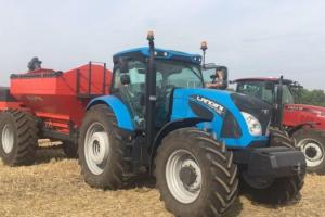 На Київщині продемонстрували в роботі трактори Landini та McCormick 