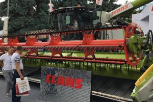 У Києві представили комбайн Claas Lexion 8700 в максимальній комплектації