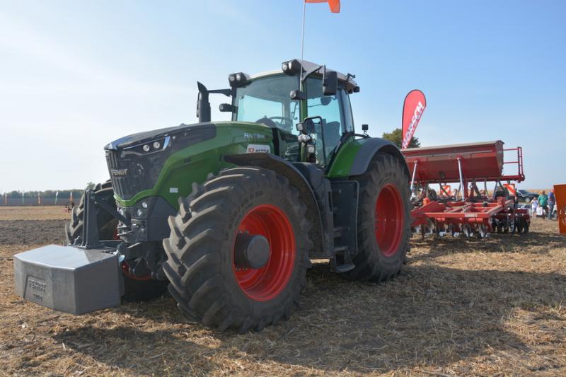 На DEMOFEST продемонстрували техніку Fendt і Horsch