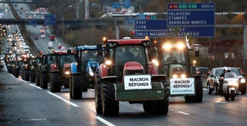 Французькі фермери влаштували протест проти політики Макрона