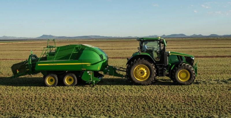 У John Deere оновили лінійку тракторів 7R та 8R