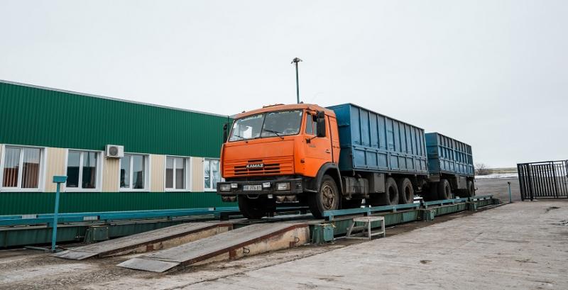 Перевантажений автотранспорт під час жнив фіксуватимуть автоматично