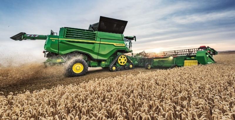 На українському ринку з’явився новий комбайн John Deere серії X9 