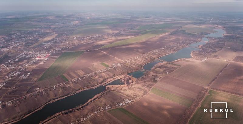 Названо чинники, через які фермери не поспішають викупляти землю