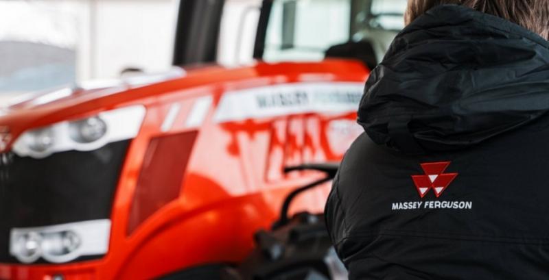 Трактор MASSEY FERGUSON