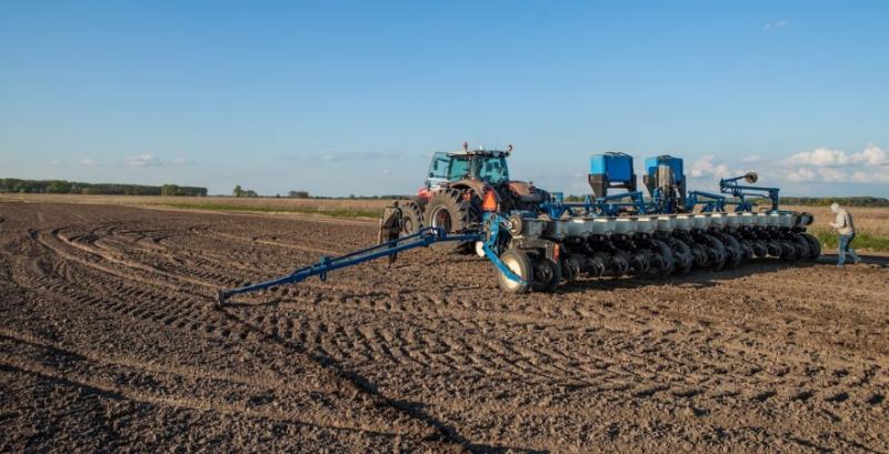 В Україну завезли сівалки Kinze