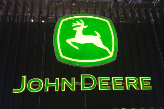 Купити техніку John Deere на Traktorist.ua